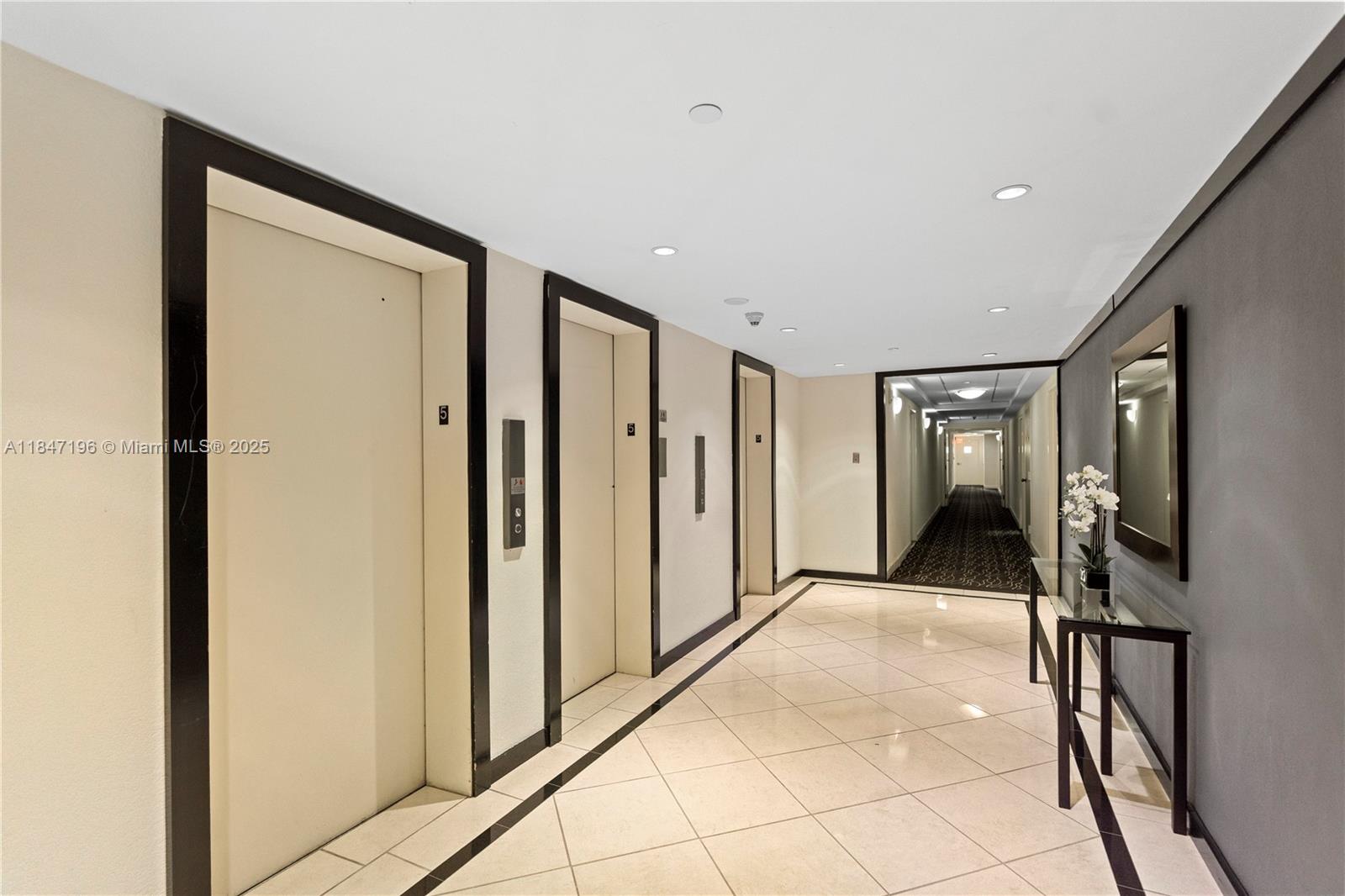 Brickell Miami, FL 33129 - Photo 36 of 44 a view of a hallway with closet