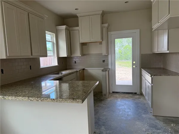 $299,900 | 914 Fork Court, College Station, TX 77845