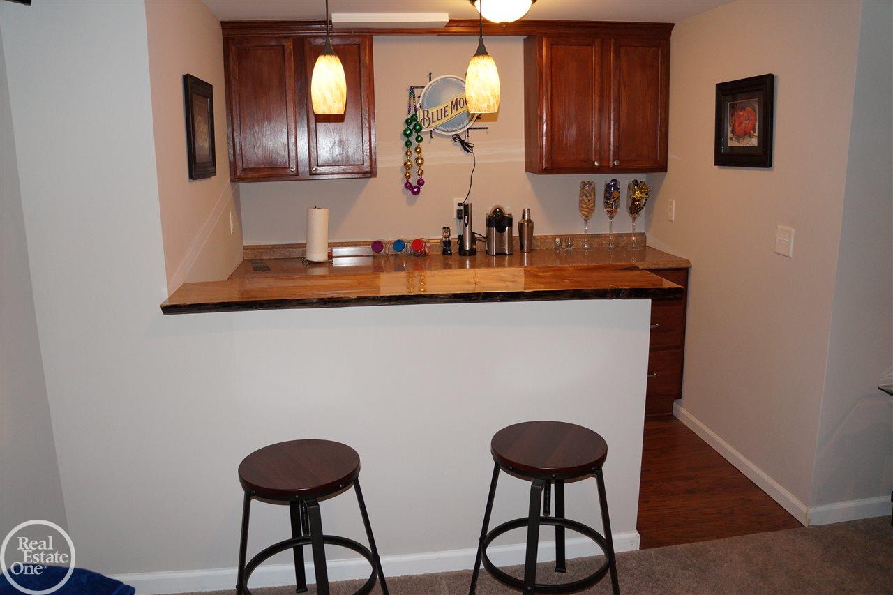 696 Baker Street Rochester Hills, MI 48307 - Photo 17 of 22