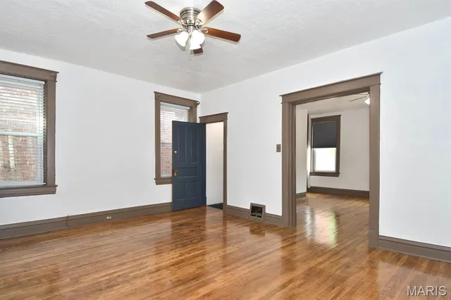 $1,350 | 3302 South 9th Street, Unit A, St. Louis, MO 63118