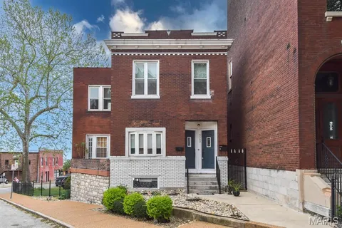 $1,350 | 3302 South 9th Street, Unit A, St. Louis, MO 63118