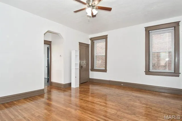 $1,350 | 3302 South 9th Street, Unit A, St. Louis, MO 63118