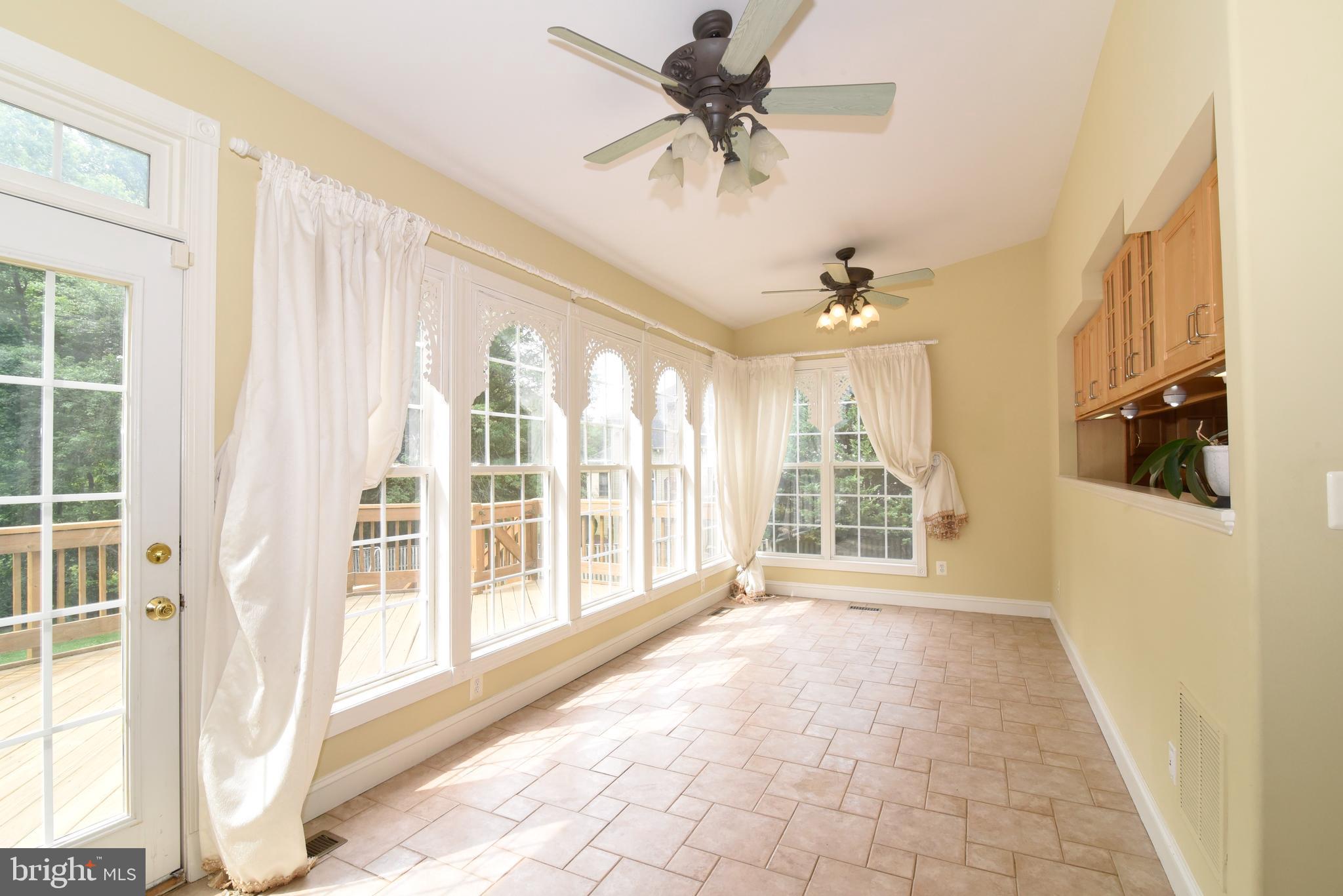 12019 Bennett Road Herndon, VA 20171 - Photo 13 of 53 Gallery Image 13