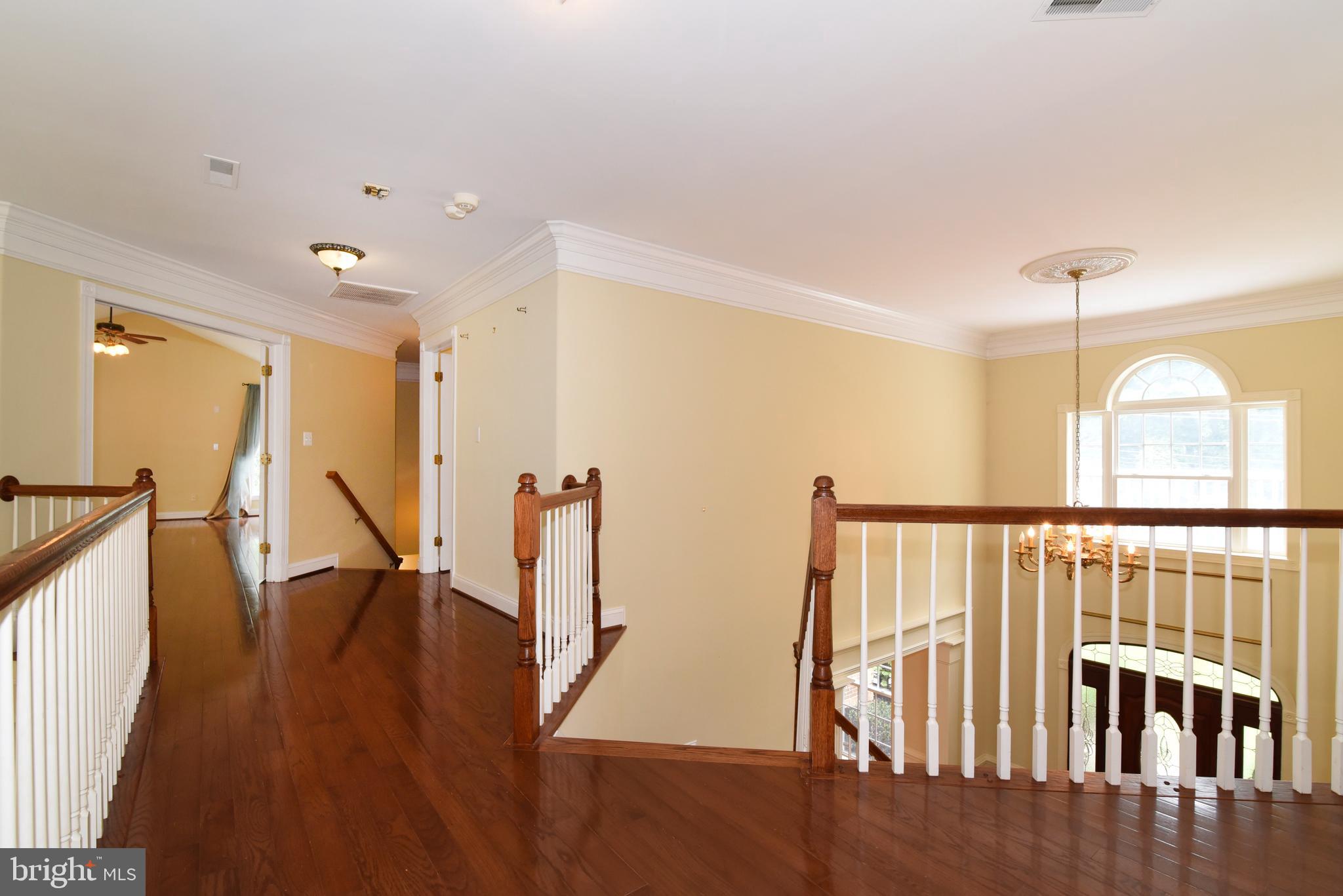 12019 Bennett Road Herndon, VA 20171 - Photo 19 of 53 Gallery Image 19