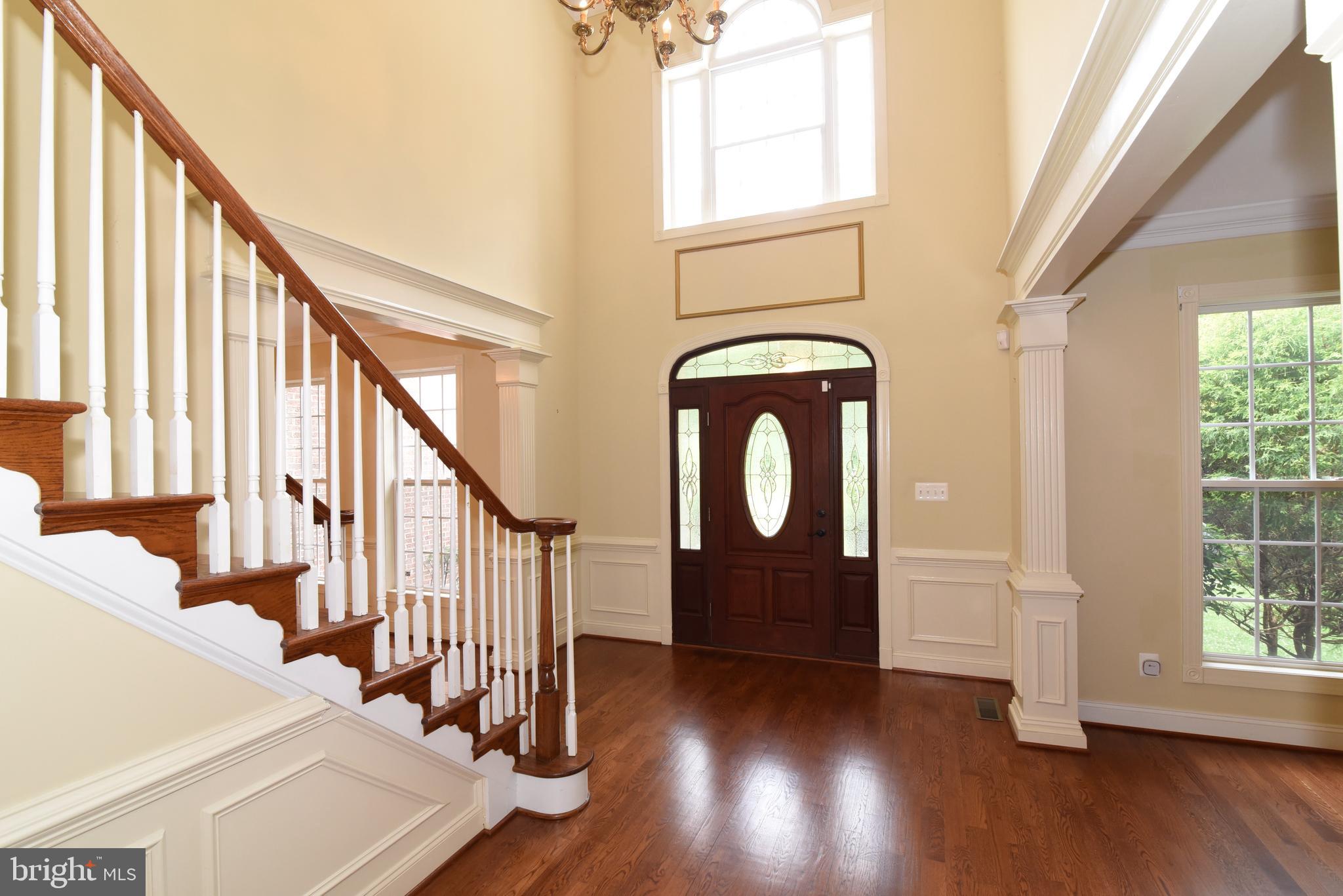 12019 Bennett Road Herndon, VA 20171 - Photo 3 of 53 Gallery Image 3