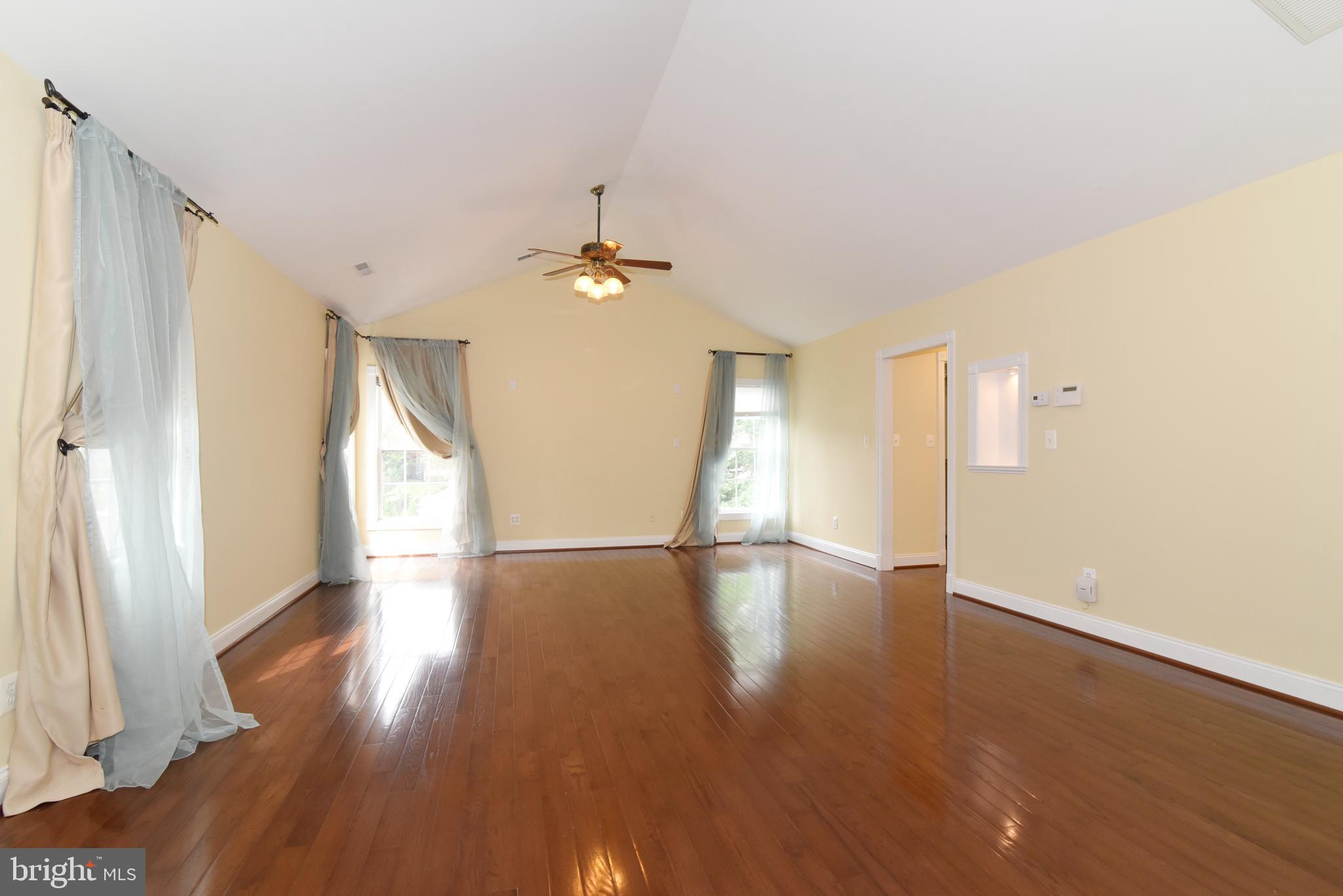 12019 Bennett Road Herndon, VA 20171 - Photo 21 of 53 Gallery Image 21