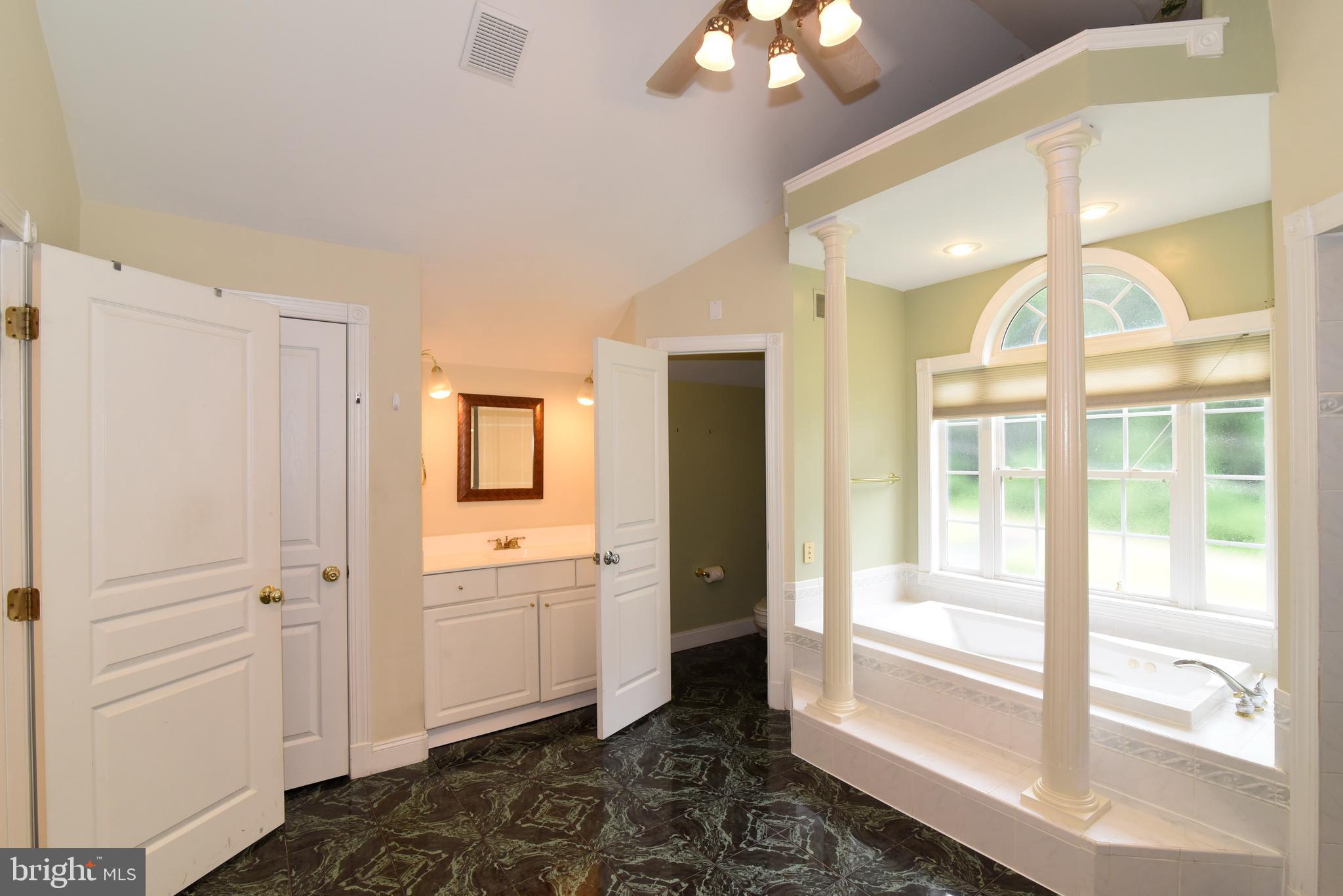 12019 Bennett Road Herndon, VA 20171 - Photo 25 of 53 Gallery Image 25