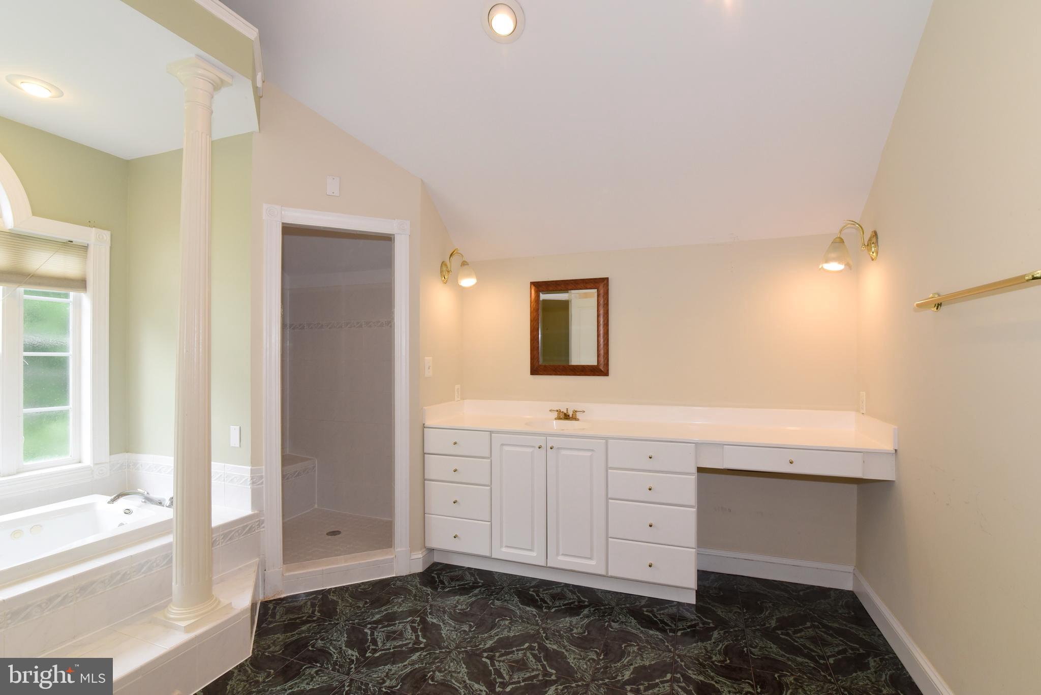 12019 Bennett Road Herndon, VA 20171 - Photo 26 of 53 Gallery Image 26