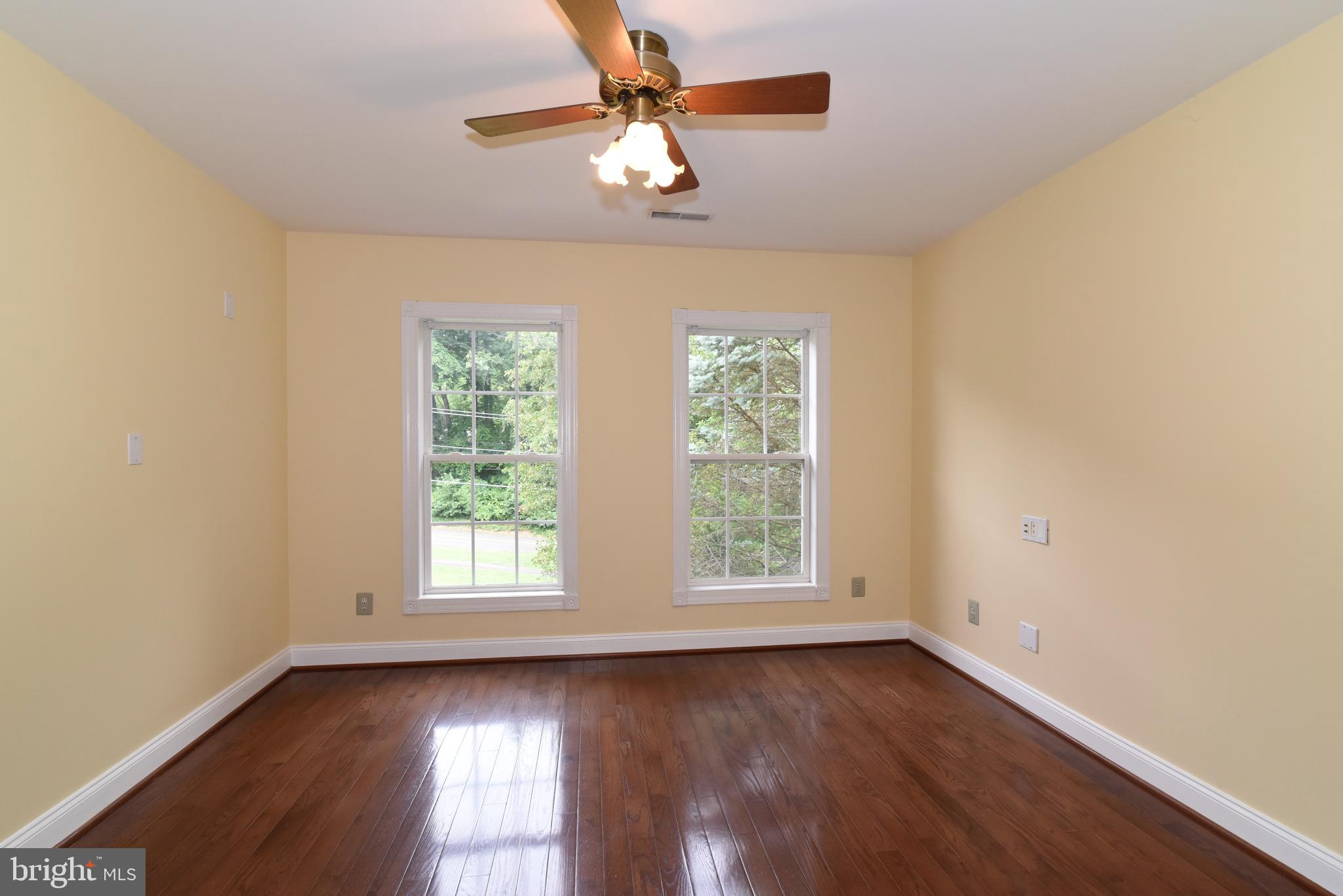 12019 Bennett Road Herndon, VA 20171 - Photo 27 of 53 Gallery Image 27