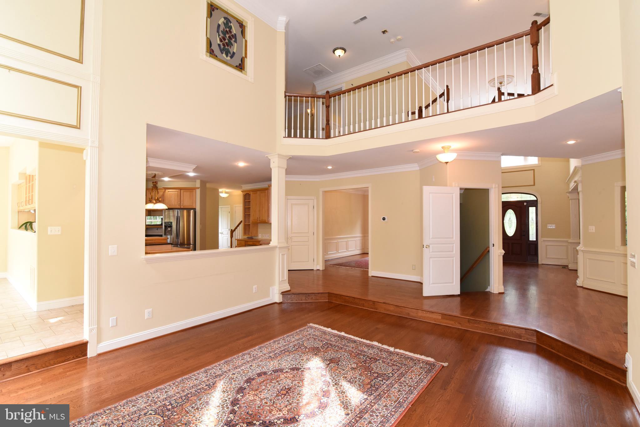 12019 Bennett Road Herndon, VA 20171 - Photo 7 of 53 Gallery Image 7