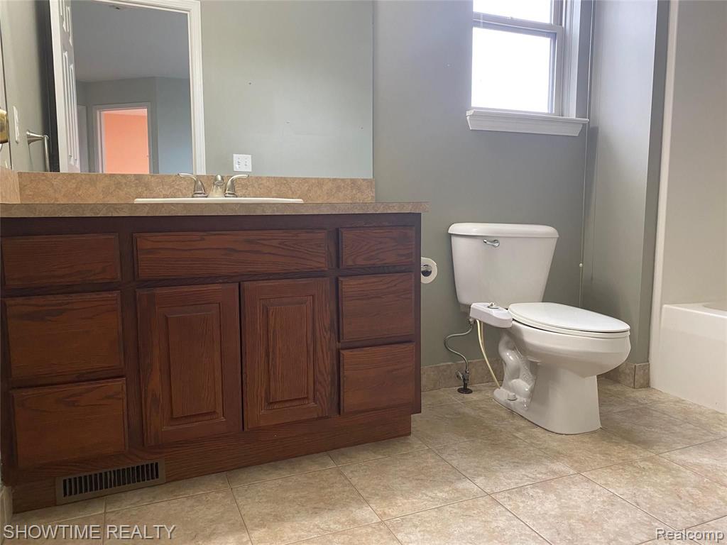 12224 19 Mile Road Sterling Heights, MI 48313 - Photo 31 of 37