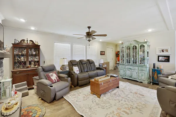 $279,000 | 30195 White Oak Road, Crawford, TN 38554