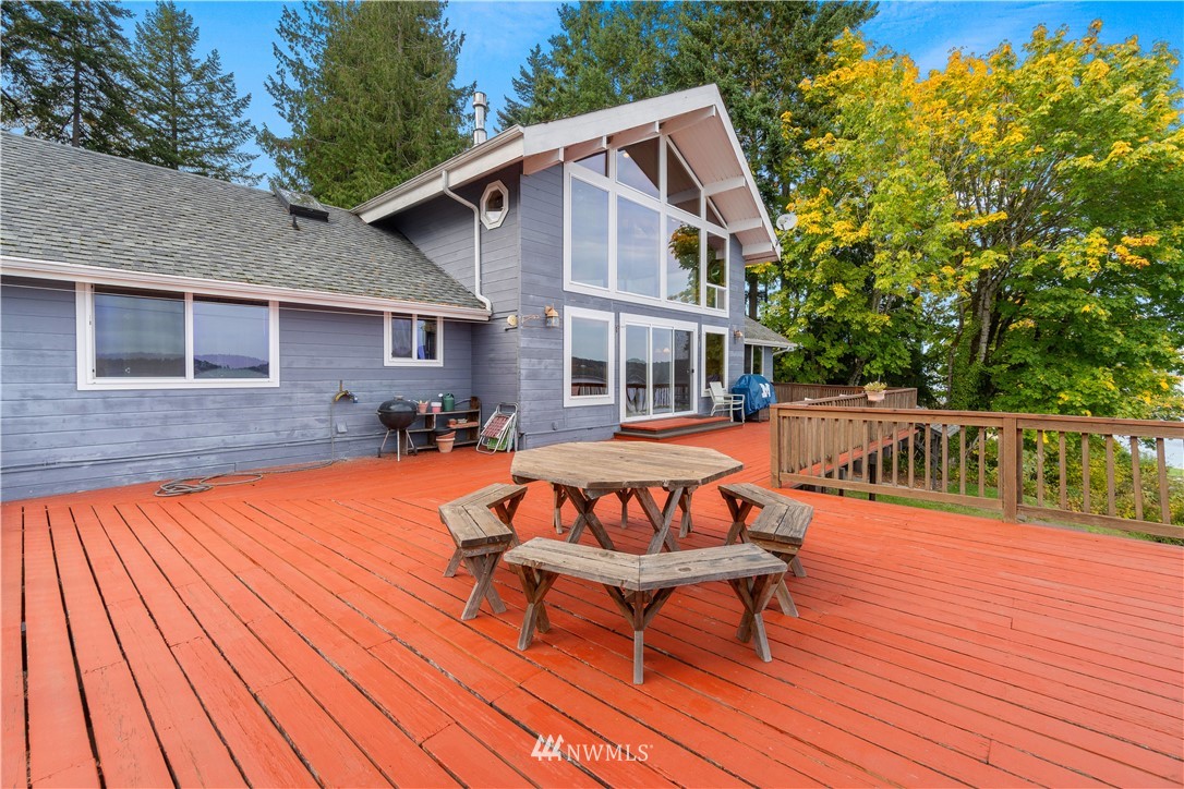9928 Johnson Point Road Northeast Olympia, WA 98516 - Photo 14 of 40 Gallery Image 14