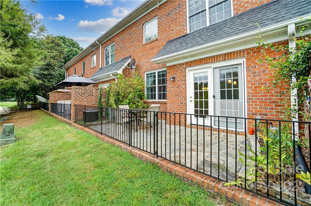 615 Crosswater Lane Fort Mill, SC 29708 - Photo 43 of 44 Gallery Image 43