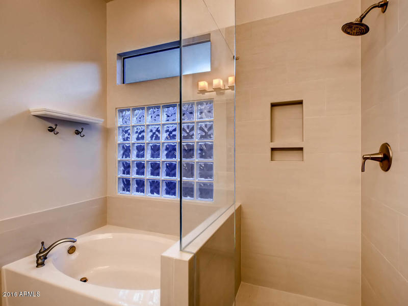 4515 East Weaver Road Phoenix, AZ 85050 - Photo 13 of 20 4515 E Weaver Rd Phoenix AZ-MLS_Size-017
