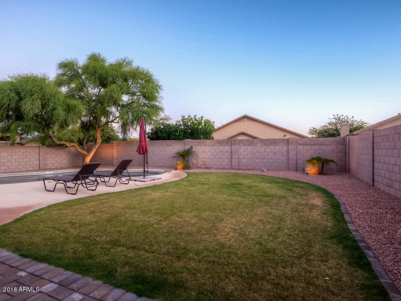 4515 East Weaver Road Phoenix, AZ 85050 - Photo 17 of 20 4515 E Weaver Rd Phoenix AZ-MLS_Size-027