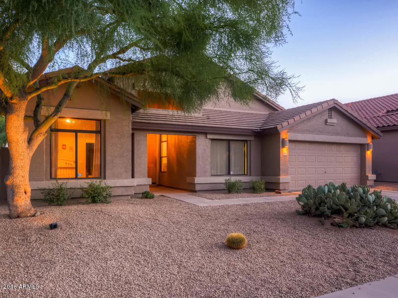 4515 East Weaver Road Phoenix, AZ 85050 - Photo 2 of 20 4515 E Weaver Rd Phoenix AZ-MLS_Size-003
