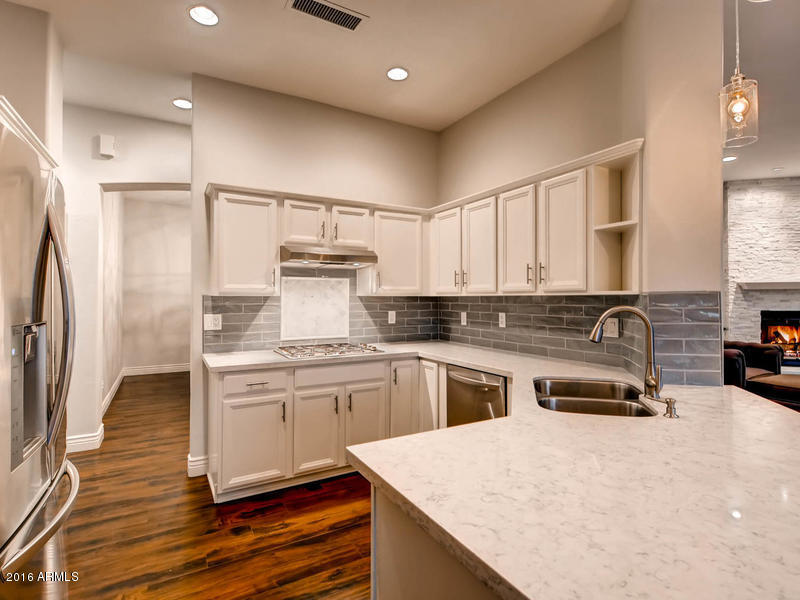 4515 East Weaver Road Phoenix, AZ 85050 - Photo 4 of 20 4515 E Weaver Rd Phoenix AZ-MLS_Size-006