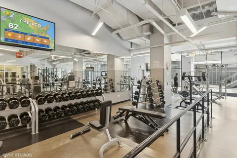 $1,395,000 | 225 North Columbus Drive, Unit 6705, Chicago, IL 60601