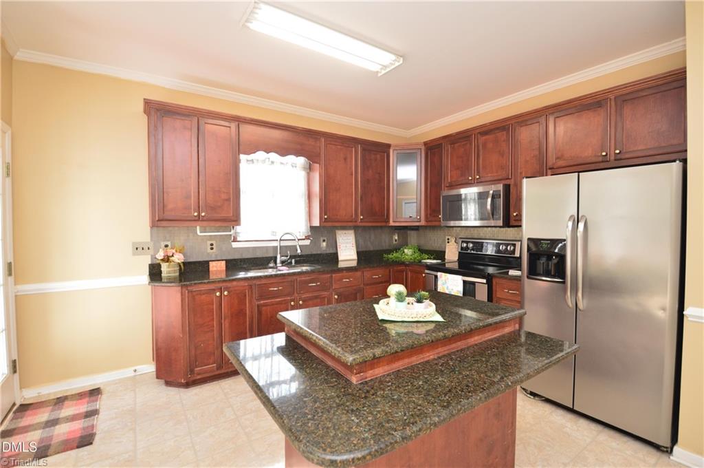 1230 Hightowers Road Mebane, NC 27302 - Photo 11 of 19
