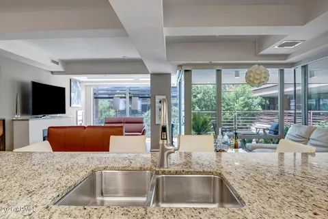 $695,000 | 7151 East Rancho Vista Drive, Unit 3005, Scottsdale, AZ 85251