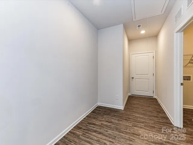 a view of an outdoor space and a yard