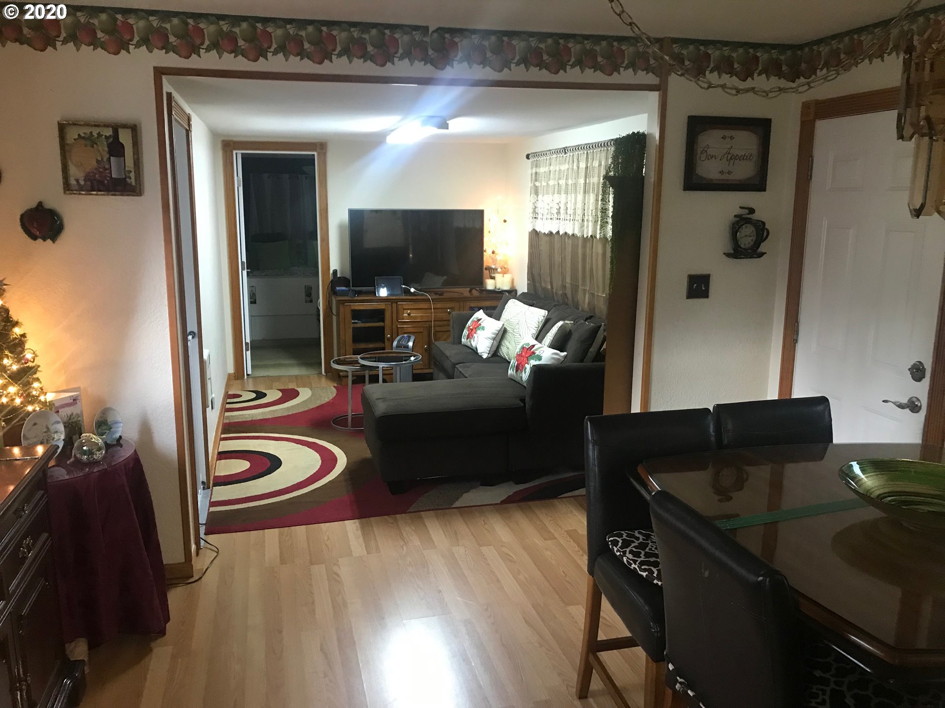 640 G Street Springfield, OR 97477 - Photo 4 of 25