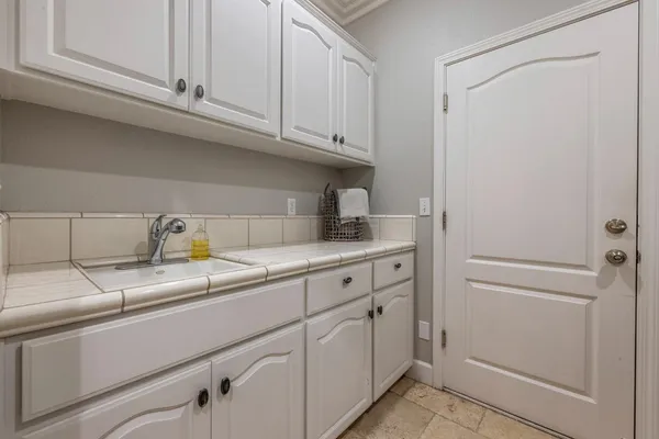 $758,000 | 2067 Robin Hood Lane, Merced, CA 95340