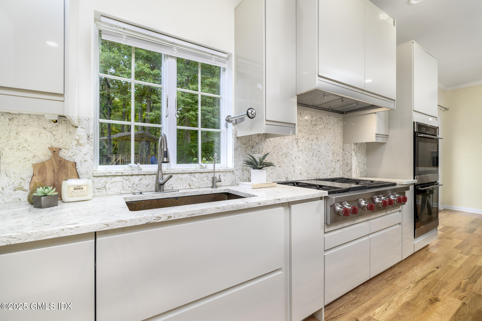 185 Interlaken Road Stamford, CT 06903 - Photo 15 of 40 185INT-50