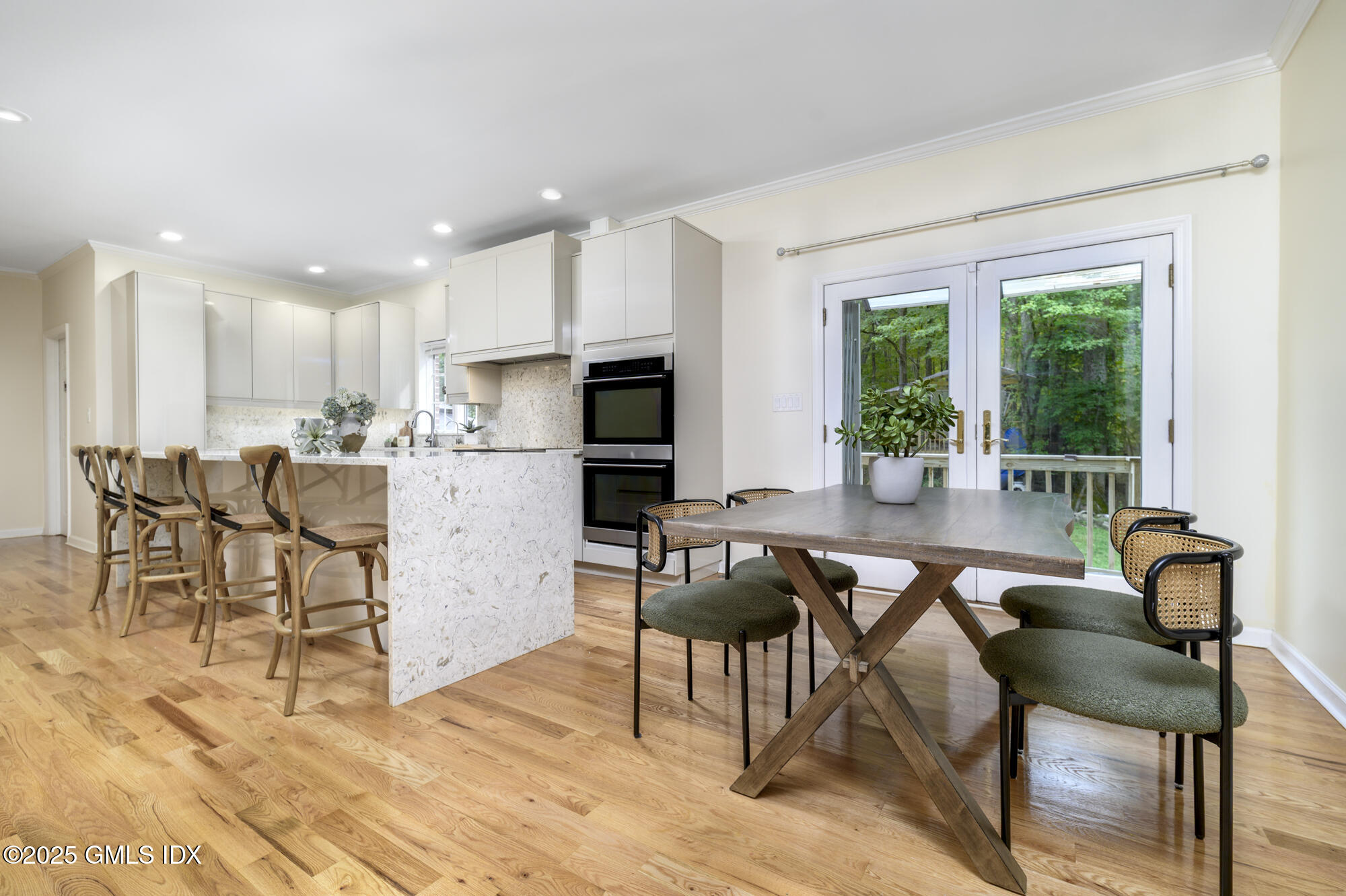 185 Interlaken Road Stamford, CT 06903 - Photo 16 of 40 185INT-37