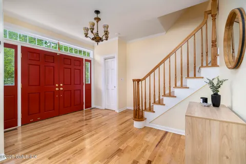 $1,488,000 | 185 Interlaken Road, Stamford, CT 06903