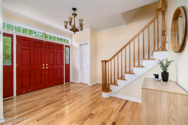 $1,488,000 | 185 Interlaken Road, Stamford, CT 06903