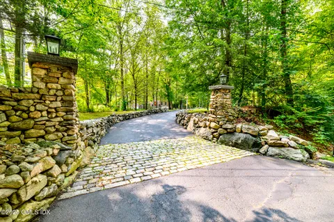 $1,488,000 | 185 Interlaken Road, Stamford, CT 06903