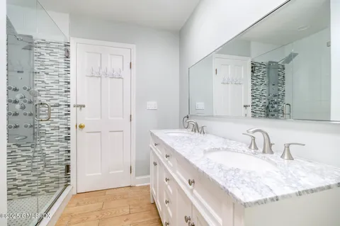 $1,488,000 | 185 Interlaken Road, Stamford, CT 06903