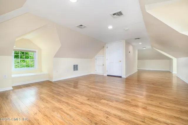 $1,488,000 | 185 Interlaken Road, Stamford, CT 06903