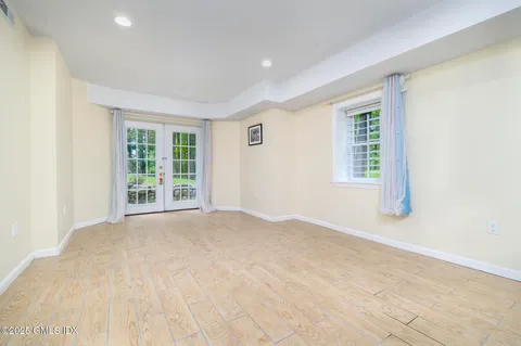 $1,488,000 | 185 Interlaken Road, Stamford, CT 06903