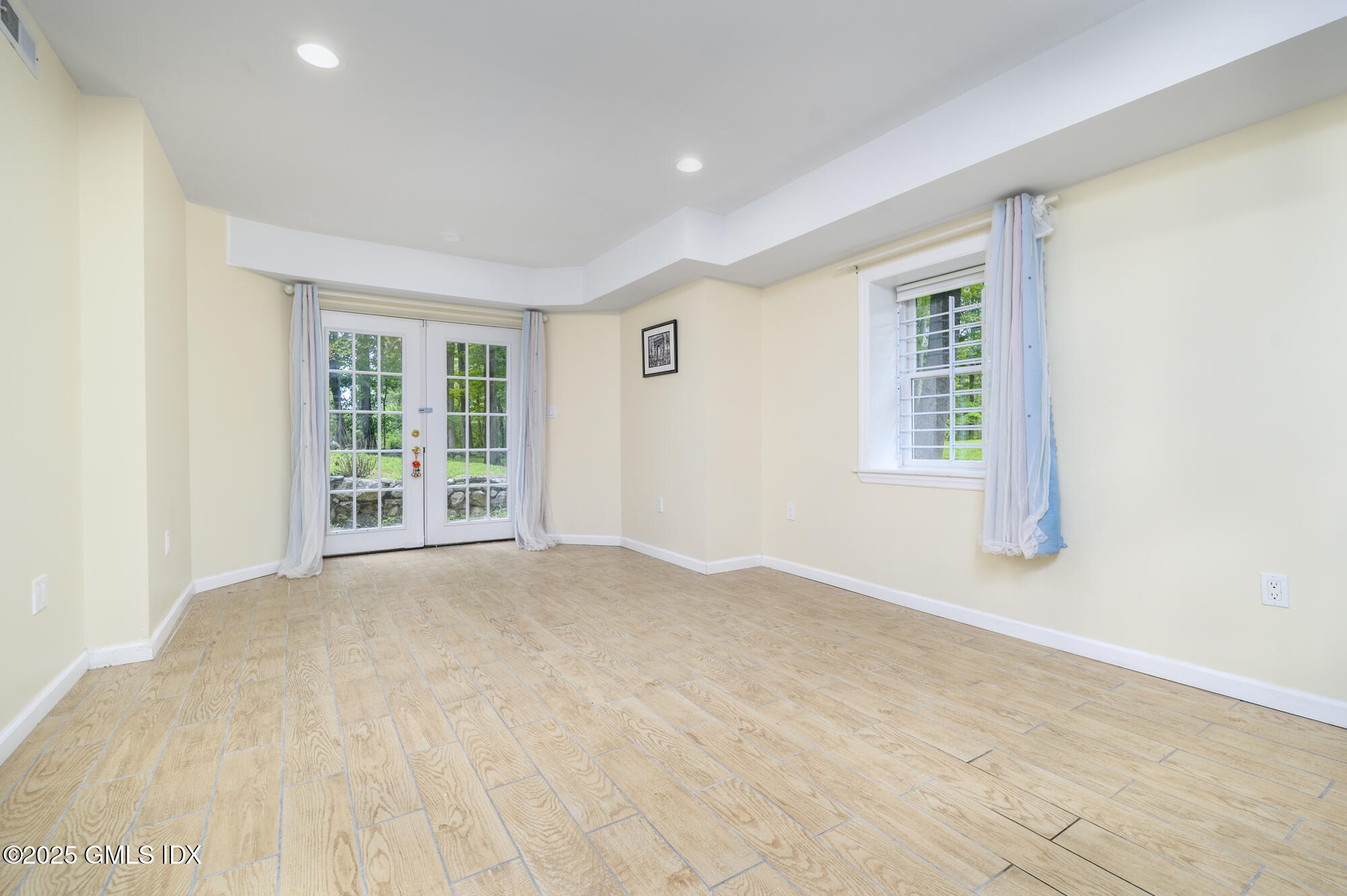 185 Interlaken Road Stamford, CT 06903 - Photo 32 of 40 185INT-28