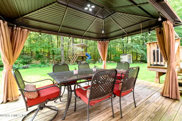 $1,488,000 | 185 Interlaken Road, Stamford, CT 06903