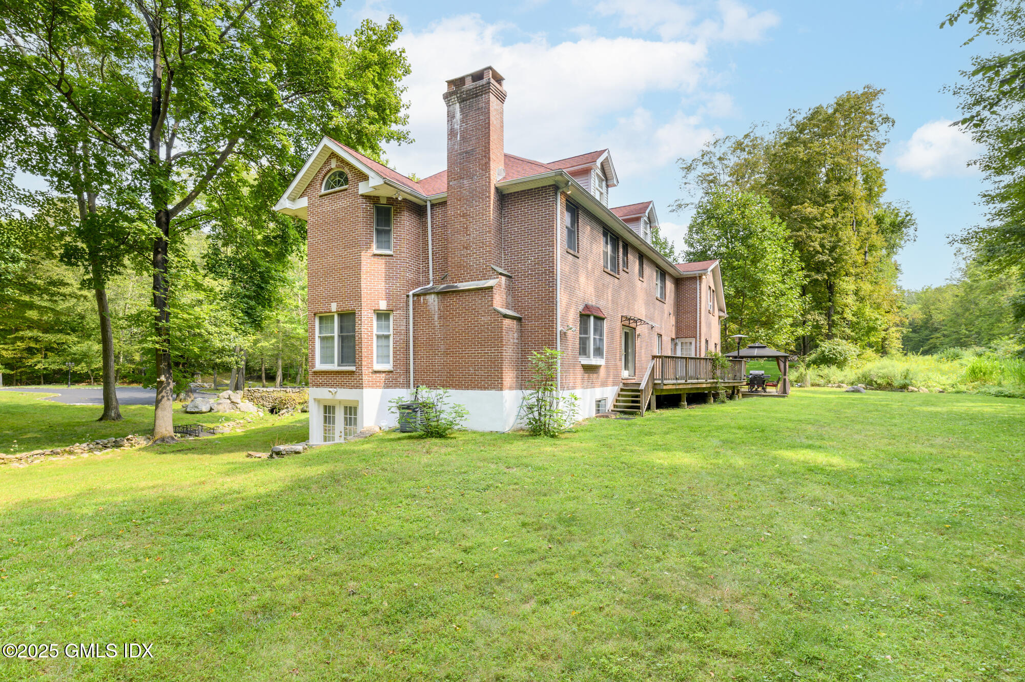 185 Interlaken Road Stamford, CT 06903 - Photo 36 of 40 185INT-9