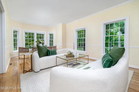 $1,488,000 | 185 Interlaken Road, Stamford, CT 06903