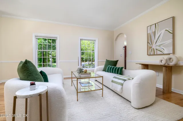 $1,488,000 | 185 Interlaken Road, Stamford, CT 06903