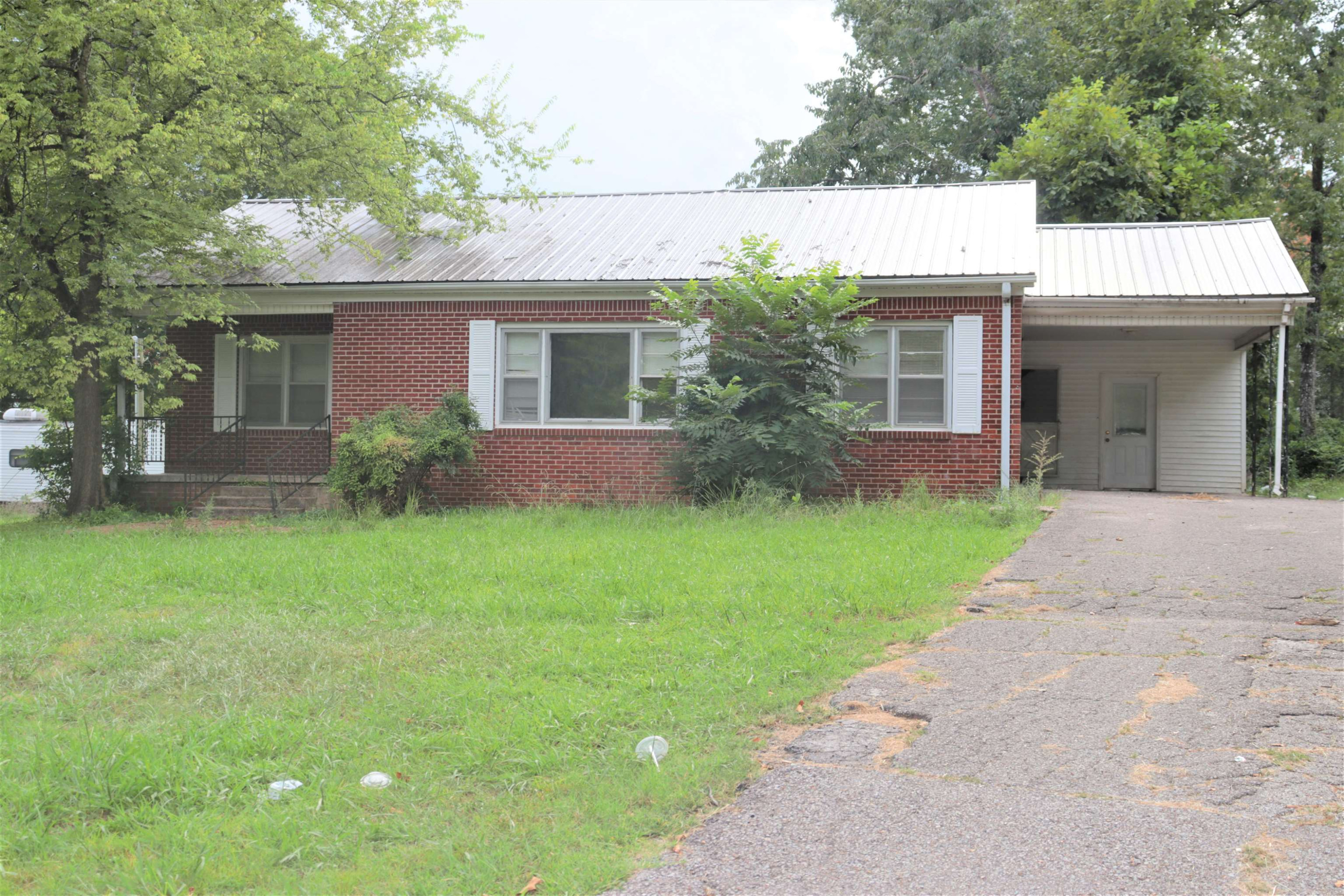 85 Camden Road Parsons, TN 38363 - Photo 1 of 25 Photo 1