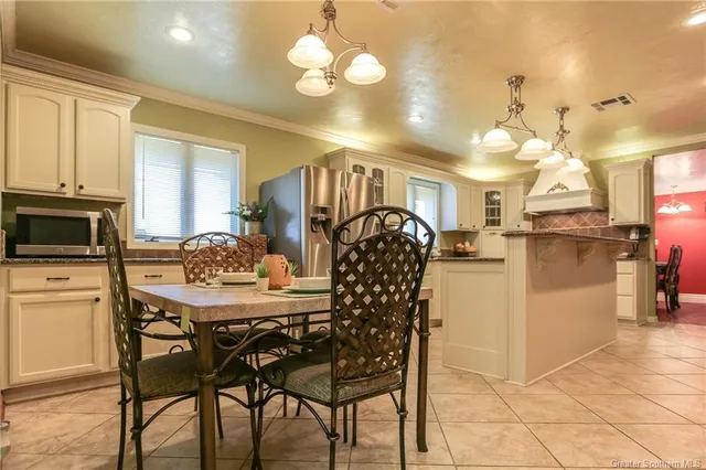 $214,500 | 1308 South Rue Des Chene, Westlake, LA 70669