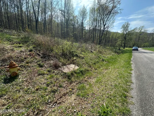 $75,000 | Douglas Lane, Jellico, TN 37762