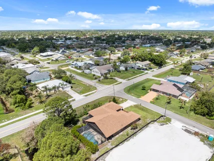 $465,000 | 472 Southeast Majestic Terrace, Port St. Lucie, FL 34983
