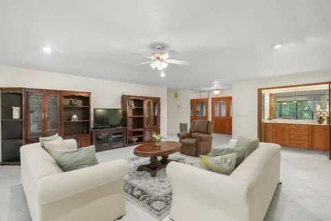 $465,000 | 472 Southeast Majestic Terrace, Port St. Lucie, FL 34983