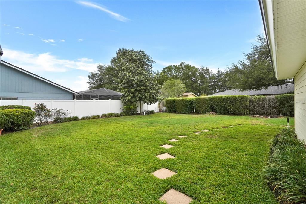 11816 Lipsey Road Tampa, FL 33618 - Photo 38 of 50