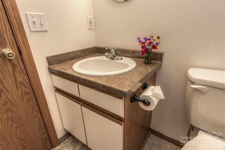 59632 Mohawk Circle Bend, OR 97702 - Photo 16 of 25 Second Bath