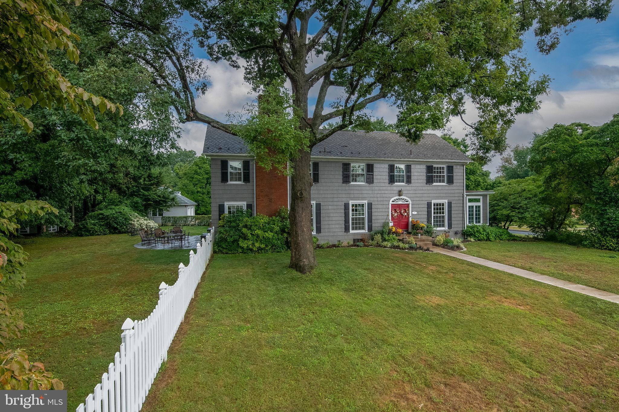 25 Upland Road Wyomissing, PA 19609 - Photo 2 of 48 Gallery Image 2