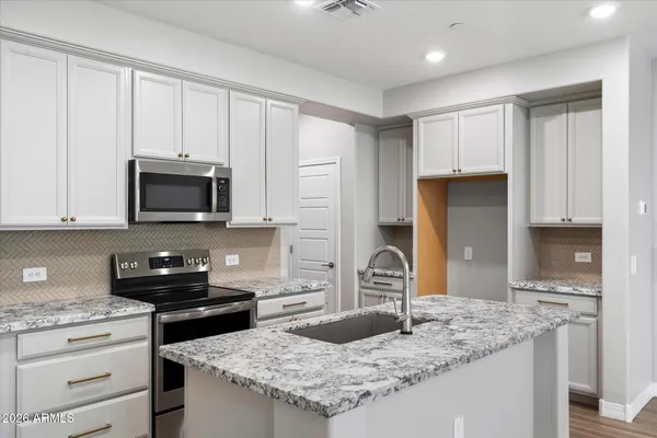 $2,495 | 1823 East Chelsea Lane, Unit 106, Gilbert, AZ 85295